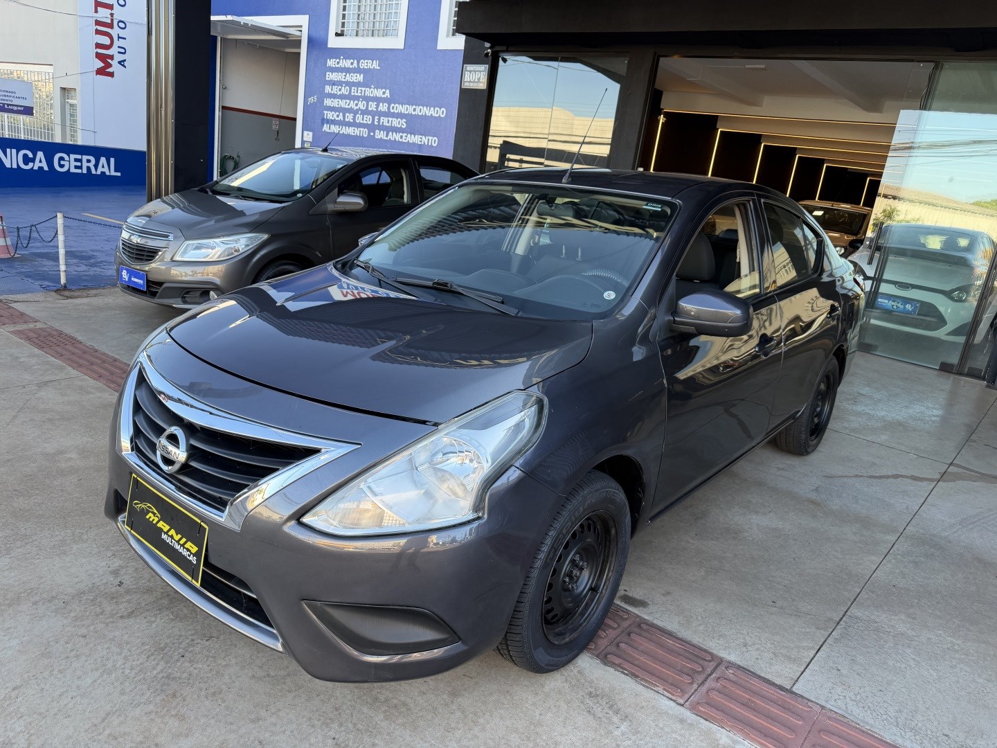 NISSAN VERSA