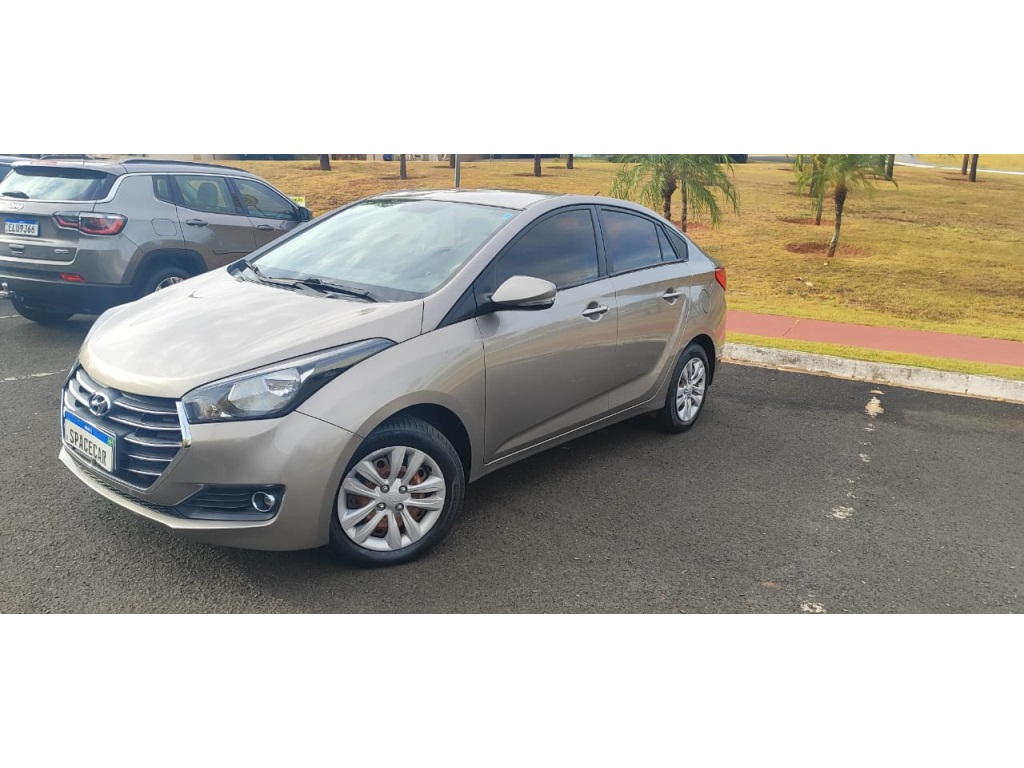 HYUNDAI HB20S 1.6 COMFORT PLUS 16V FLEX 4P AUTOMÁTICO