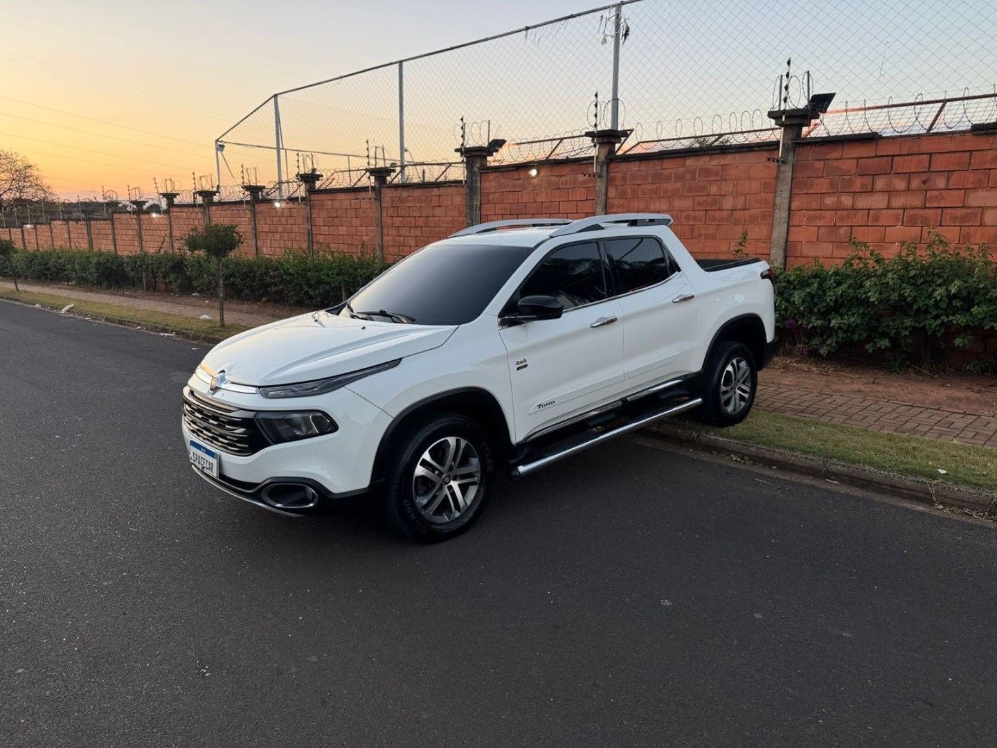 FIAT TORO 2.0 16V TURBO DIESEL VOLCANO 4WD AT9