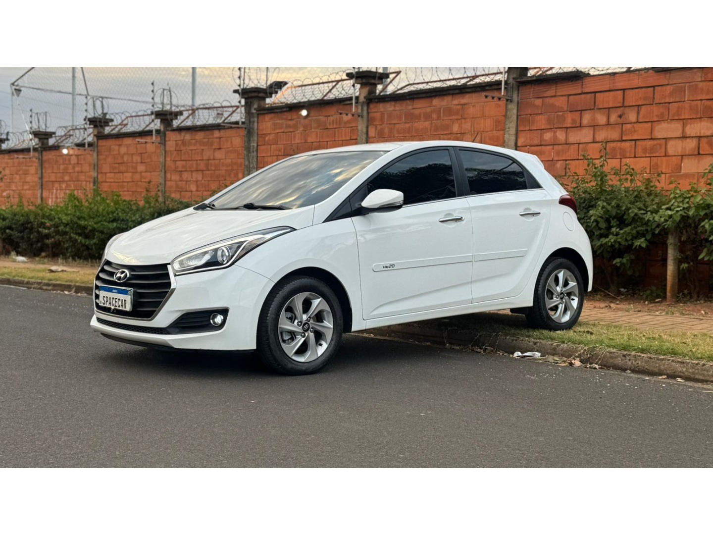 HYUNDAI HB20 1.6 PREMIUM 16V FLEX 4P AUTOMÁTICO