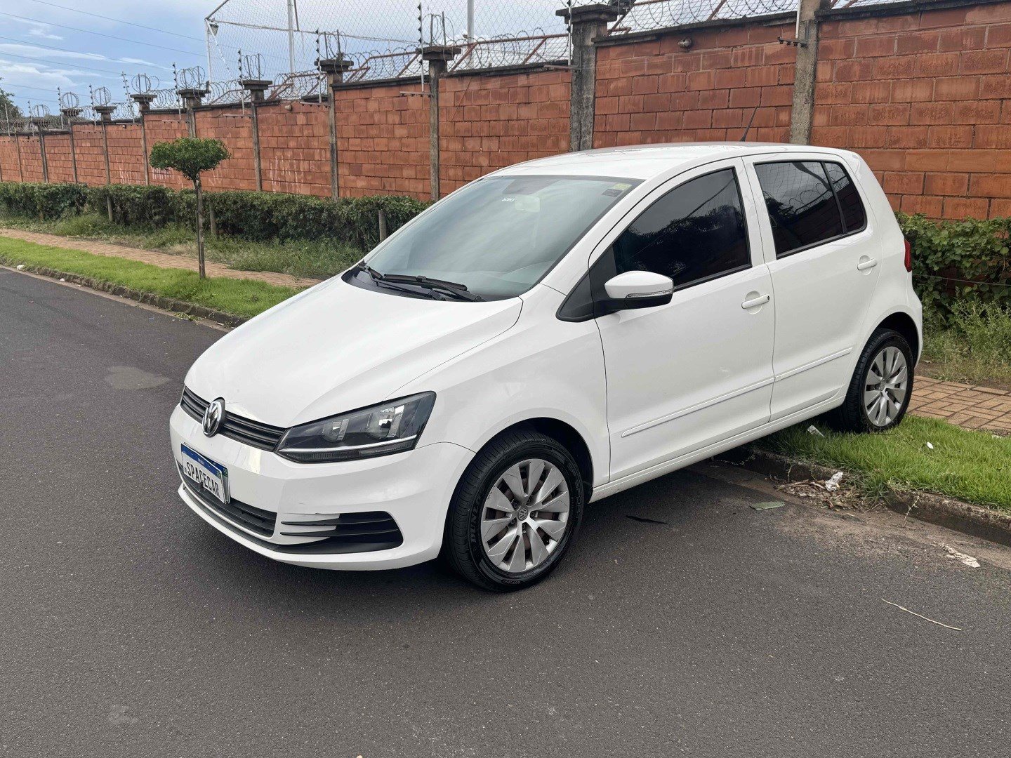 VOLKSWAGEN FOX 1.0 MI TRENDLINE 8V FLEX 4P MANUAL