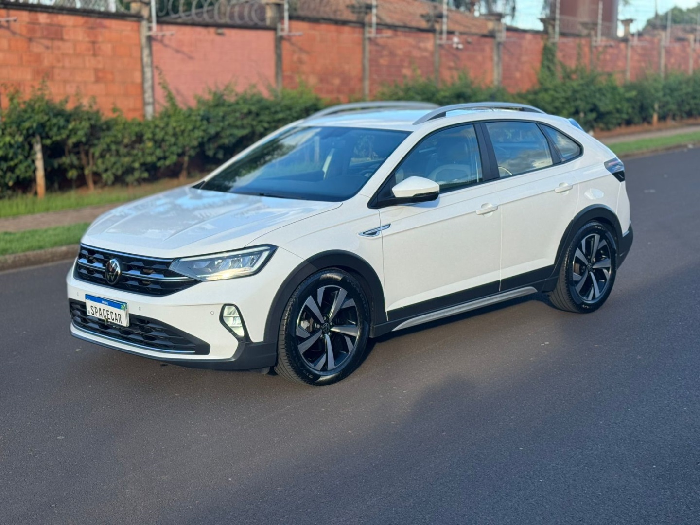 VOLKSWAGEN NIVUS 1.0 200 TSI TOTAL FLEX HIGHLINE AUTOMÁTICO