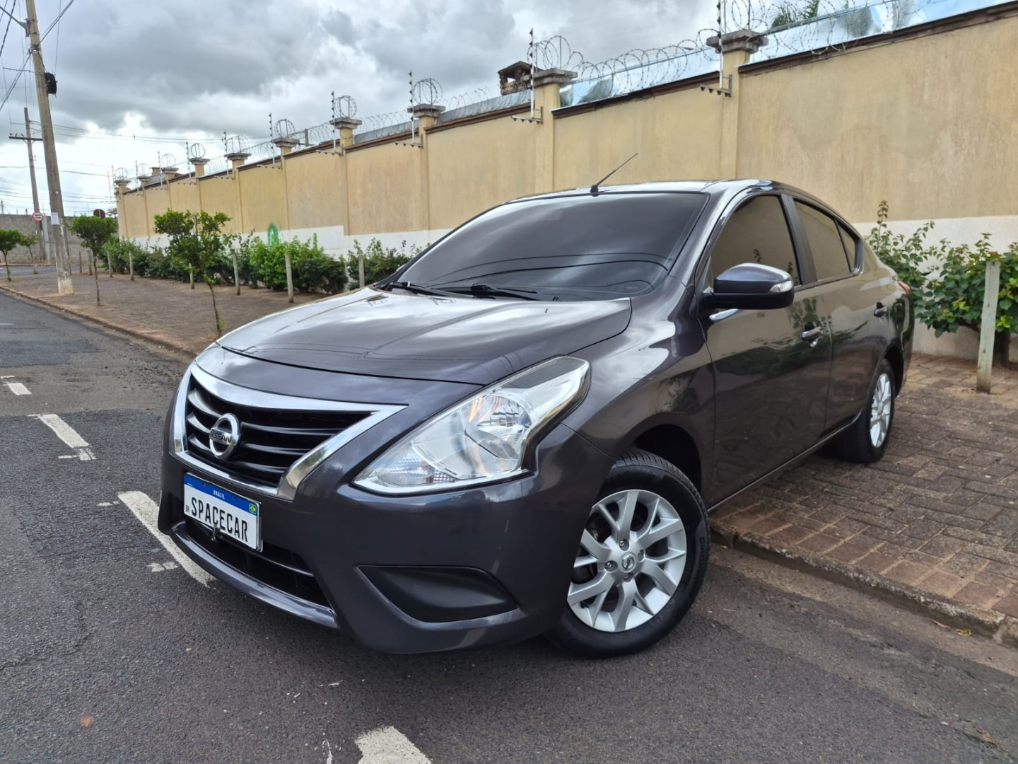 NISSAN VERSA