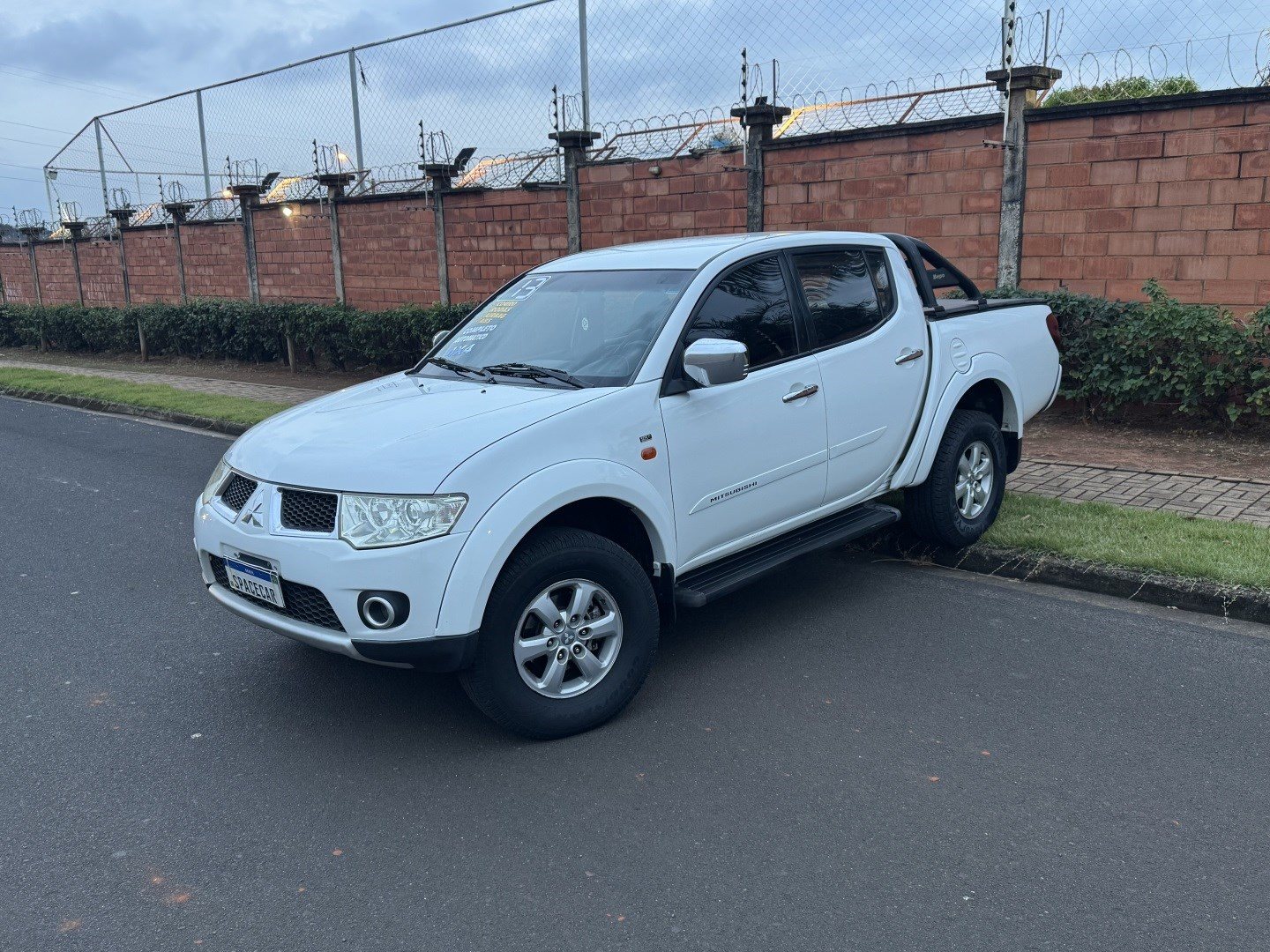MITSUBISHI L200 TRITON 3.2 GLS 4X4 CD 16V TURBO INTERCOLER DIESEL 4P MANUAL