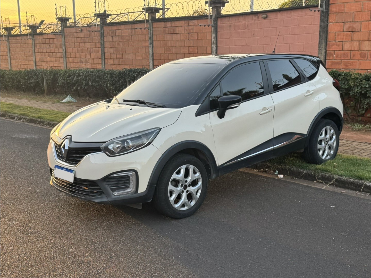 RENAULT CAPTUR 1.6 16V SCE FLEX LIFE X-TRONIC