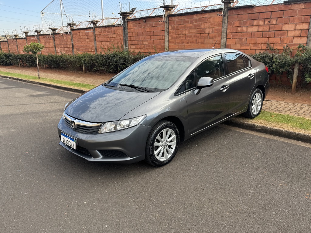 HONDA CIVIC 1.8 LXS 16V FLEX 4P AUTOMÁTICO