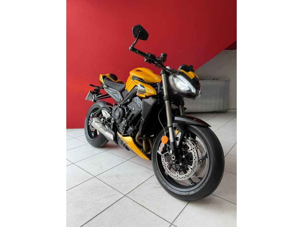 TRIUMPH STREET TRIPLE 765 RS