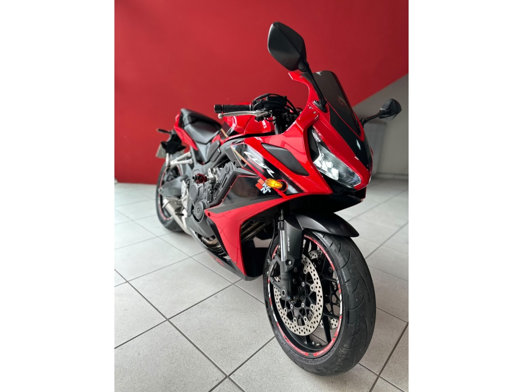 HONDA CBR 650R
