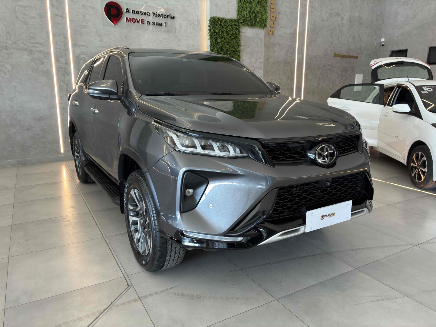 TOYOTA HILUX SW4