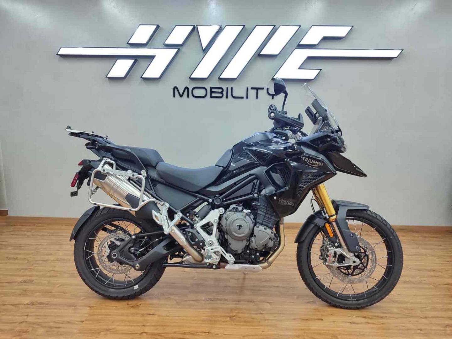 TRIUMPH TIGER 1200 BLACK EDITION