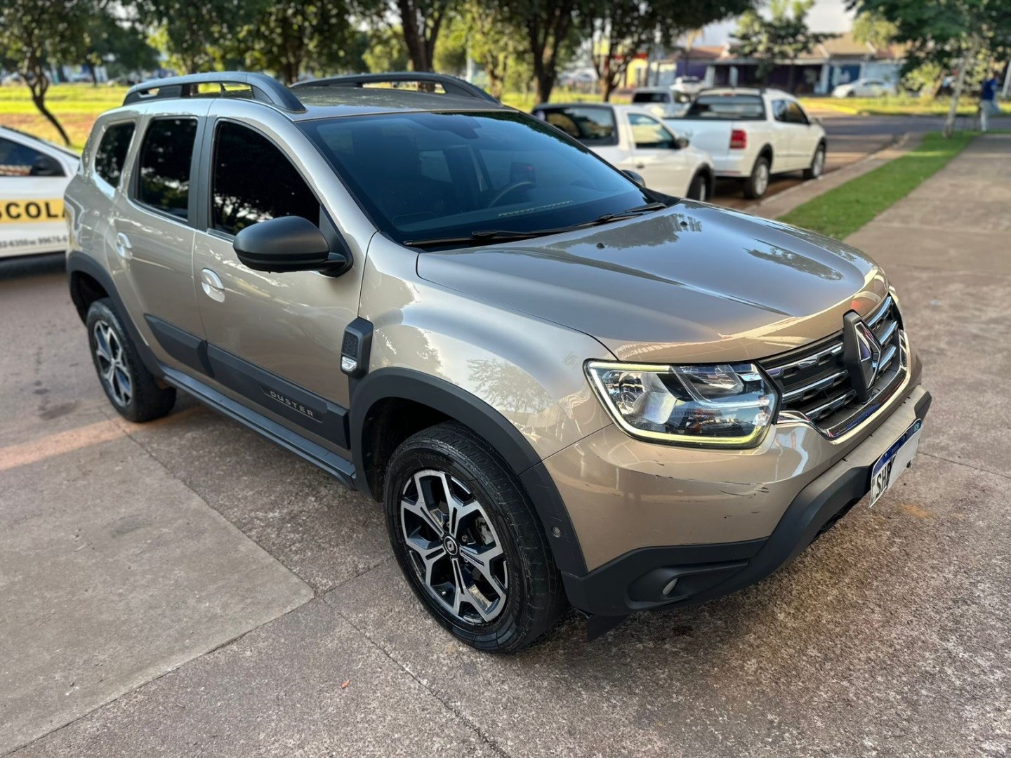RENAULT DUSTER