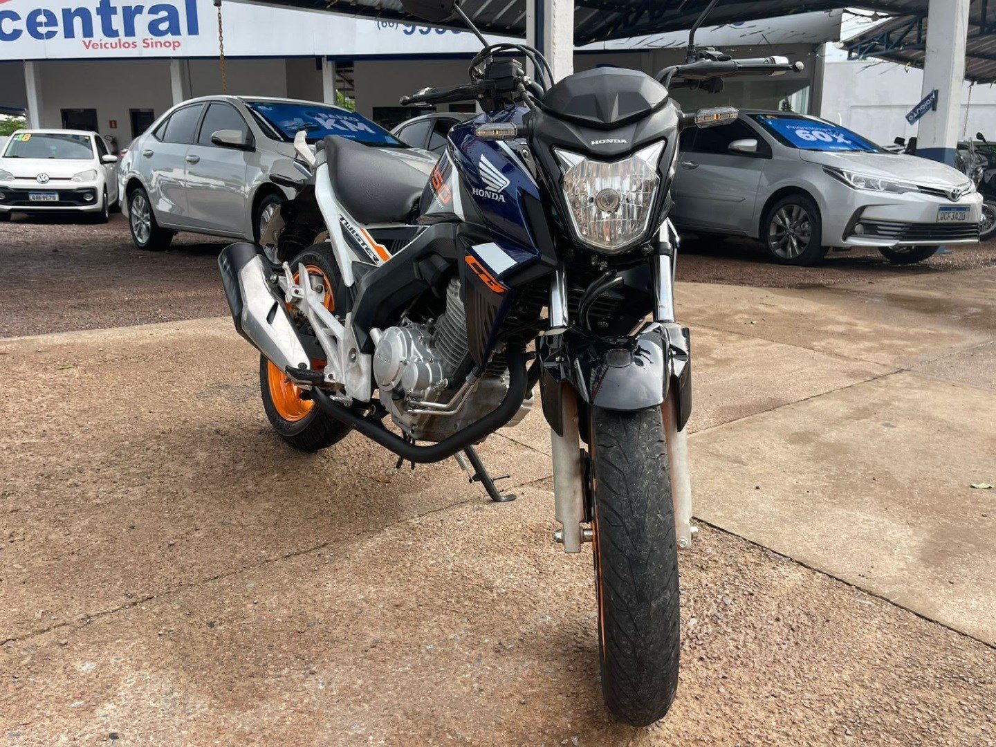 HONDA CB TWISTER