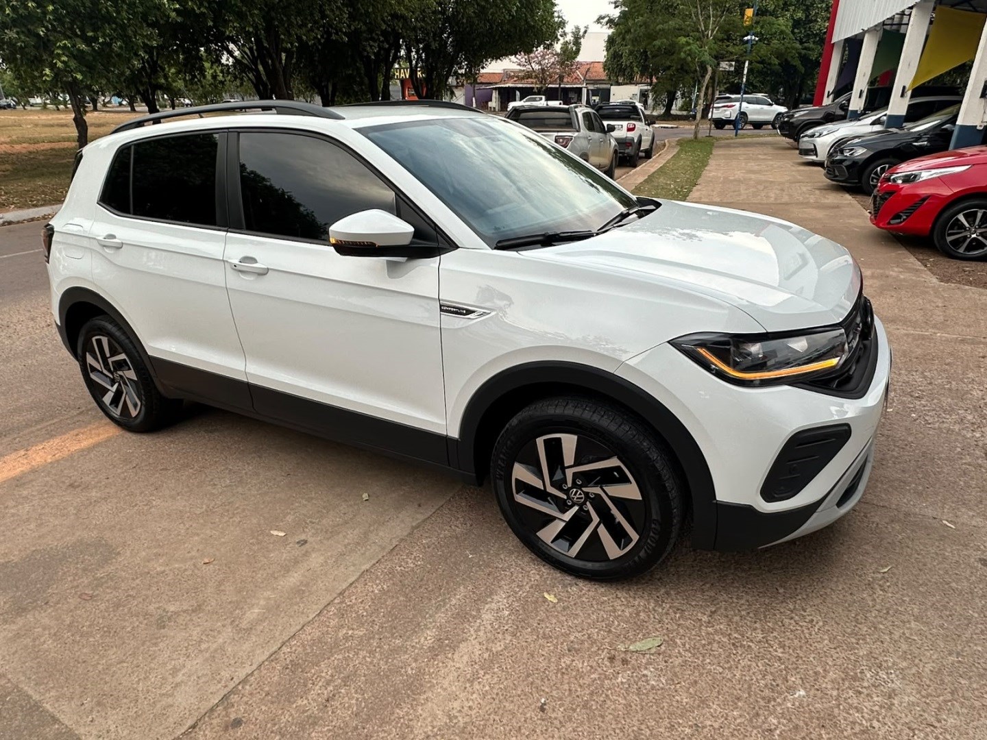 VOLKSWAGEN T-CROSS