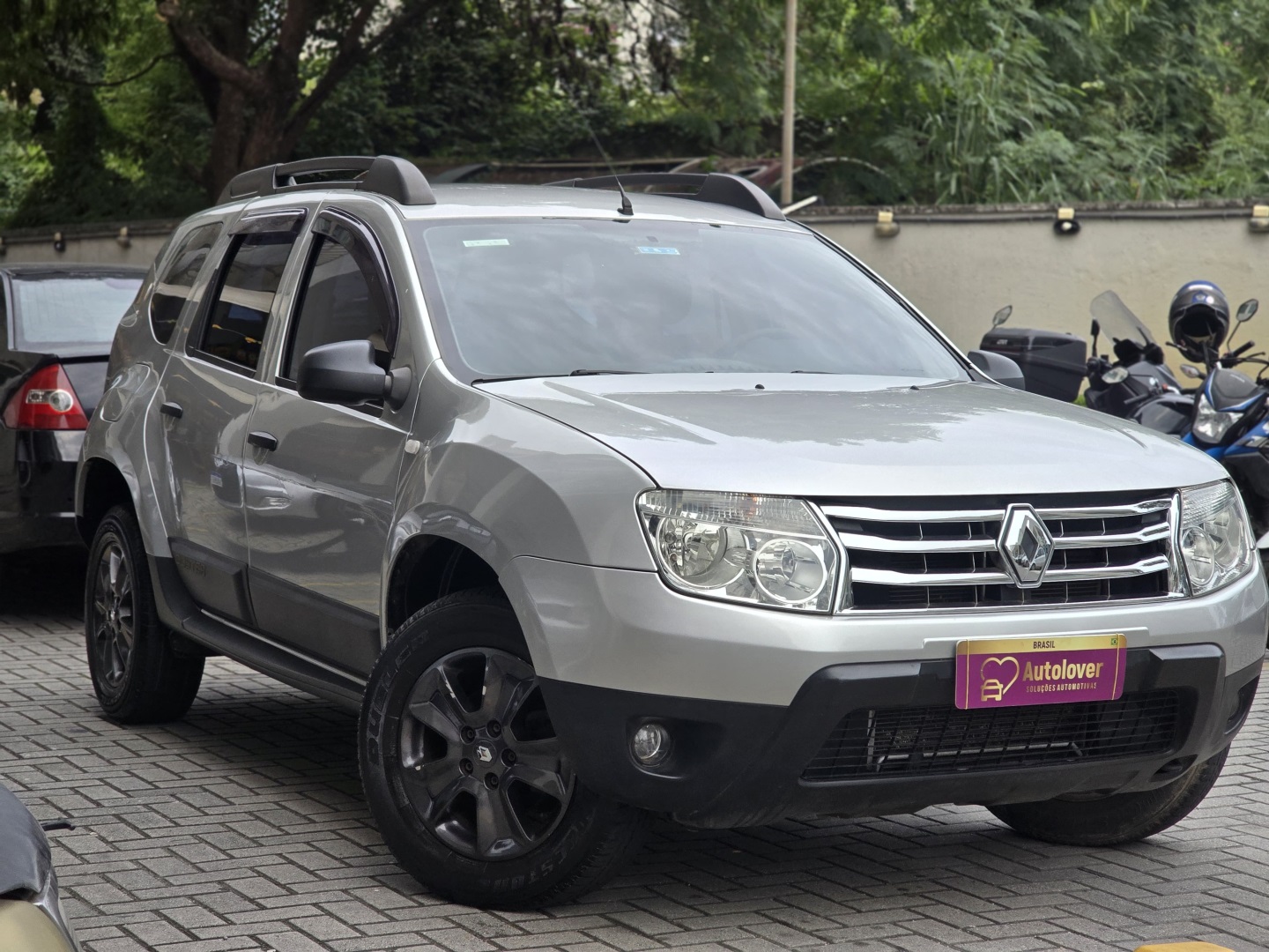 RENAULT DUSTER