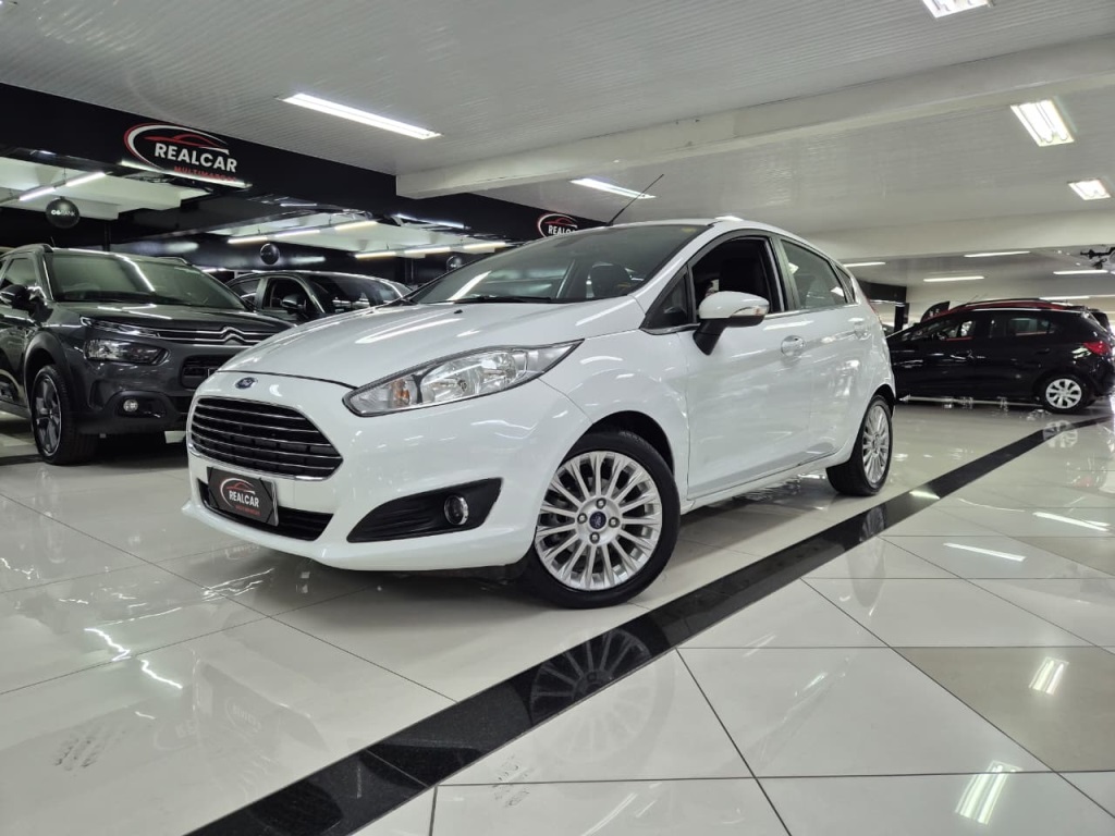 FORD FIESTA 1.6 TITANIUM HATCH 16V FLEX 4P POWERSHIFT