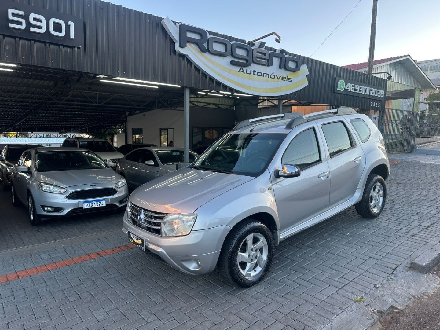 RENAULT DUSTER
