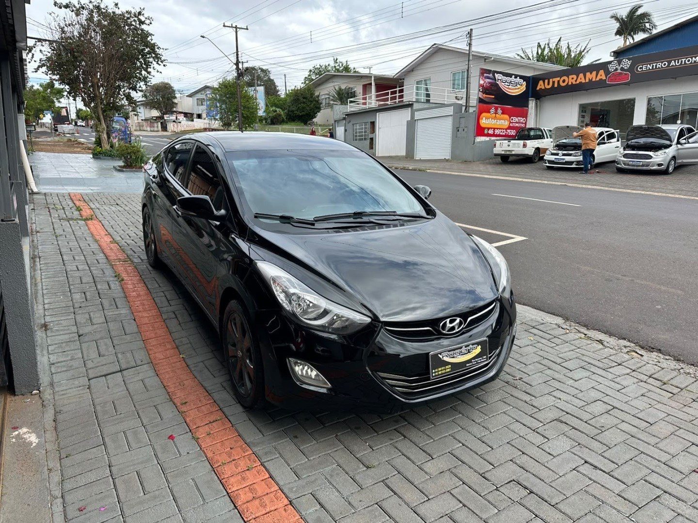 Hyundai ELANTRA 1.8 Gls 16V Gasolina 4P Automático - foto 3