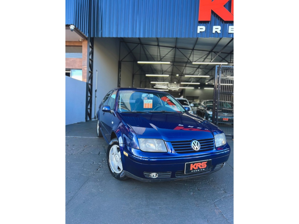 VOLKSWAGEN BORA