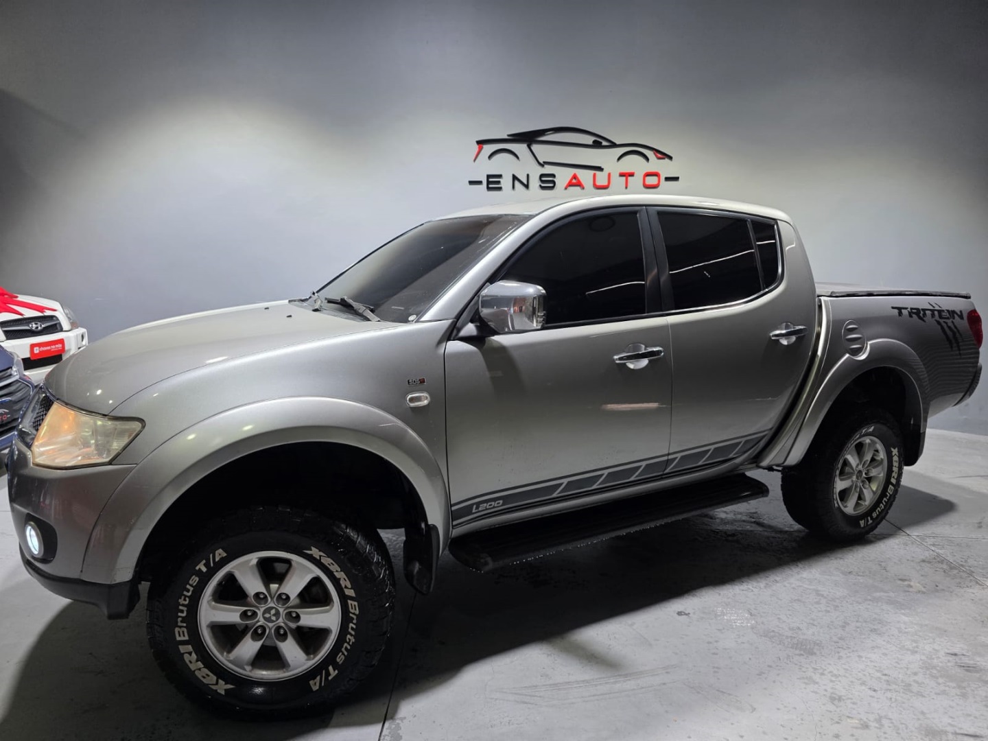 MITSUBISHI L200 TRITON