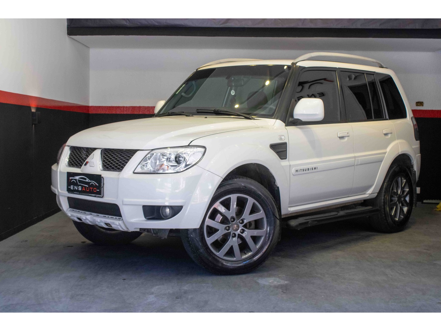 MITSUBISHI PAJERO TR4