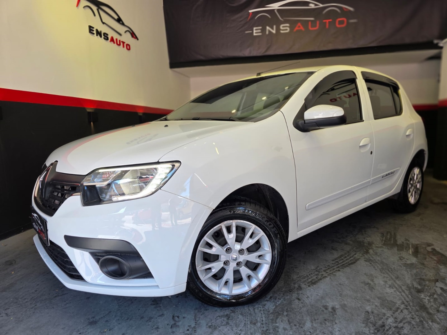 RENAULT SANDERO