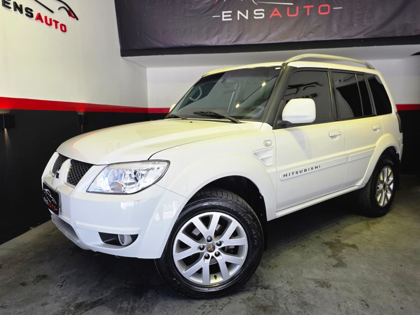 MITSUBISHI PAJERO TR4