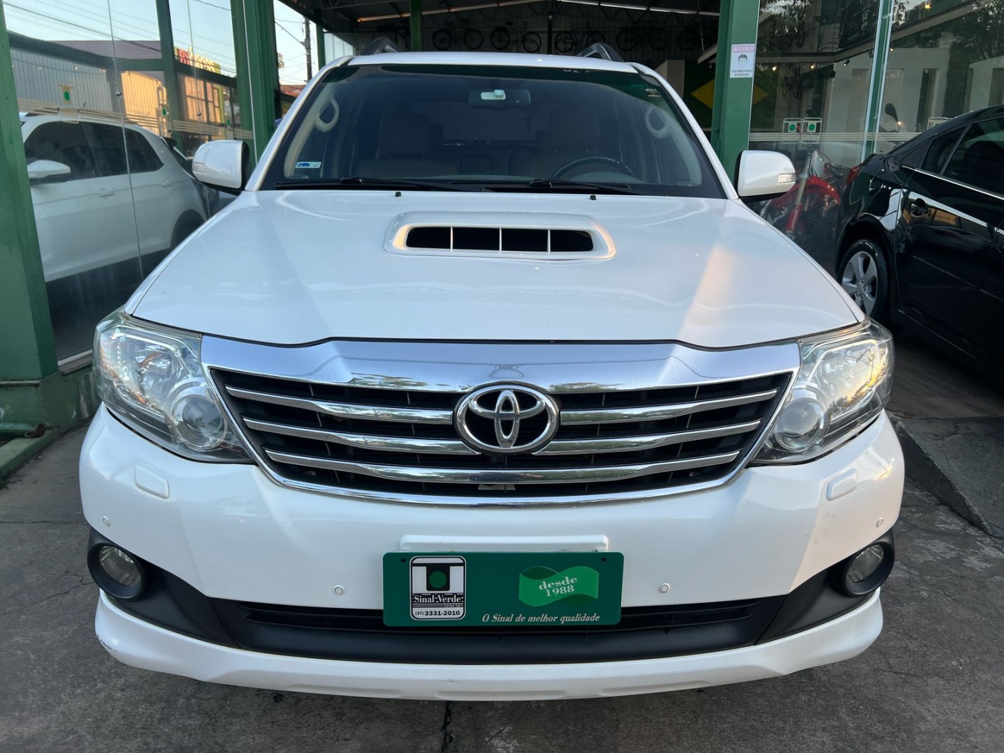 TOYOTA HILUX SW4