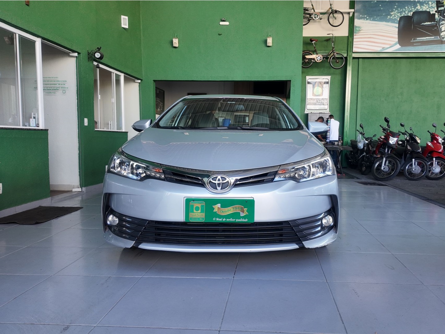 TOYOTA COROLLA