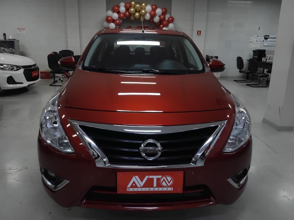 NISSAN VERSA