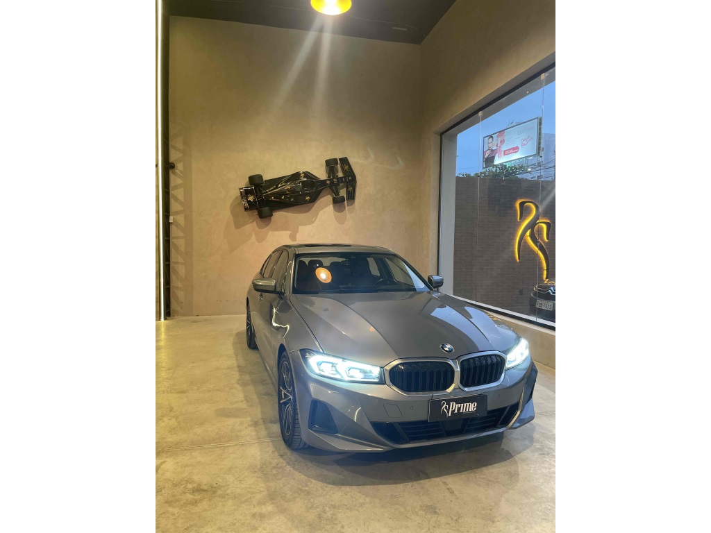 BMW 320i