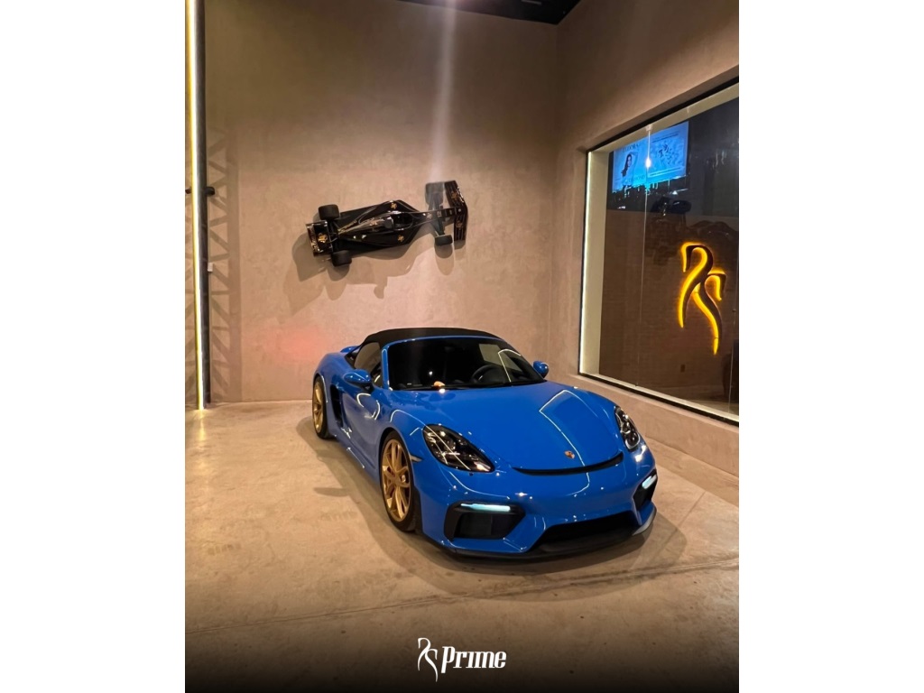 PORSCHE 718