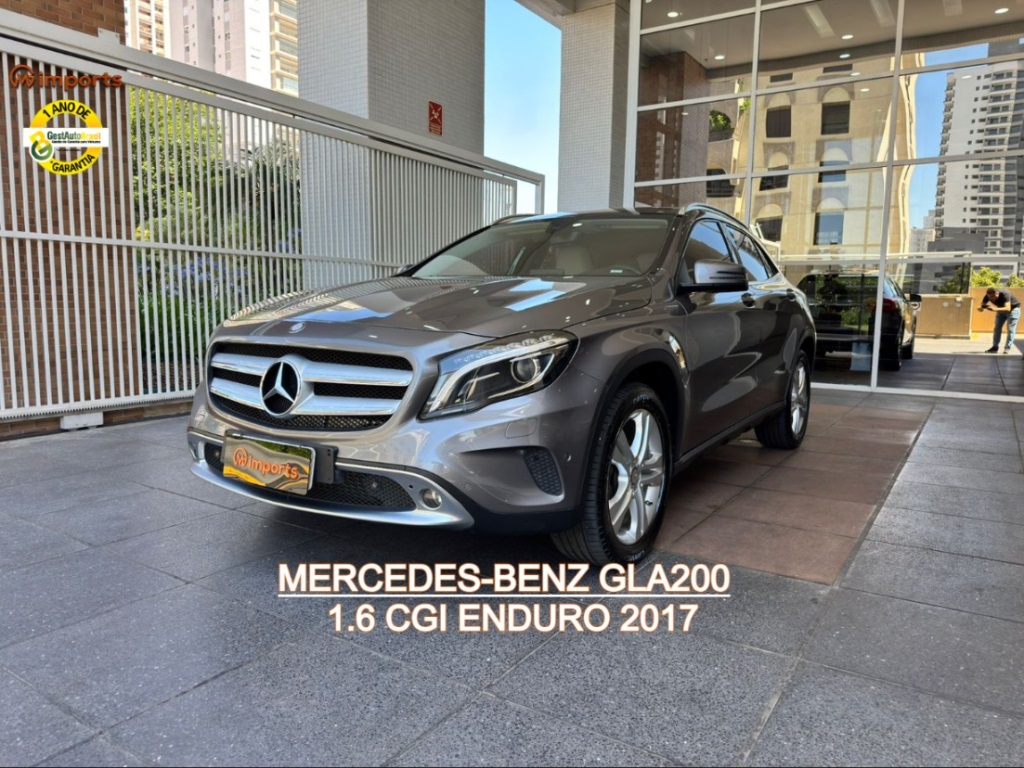 MERCEDES-BENZ GLA 200