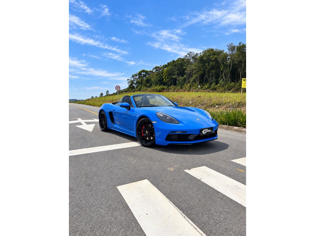 PORSCHE 718