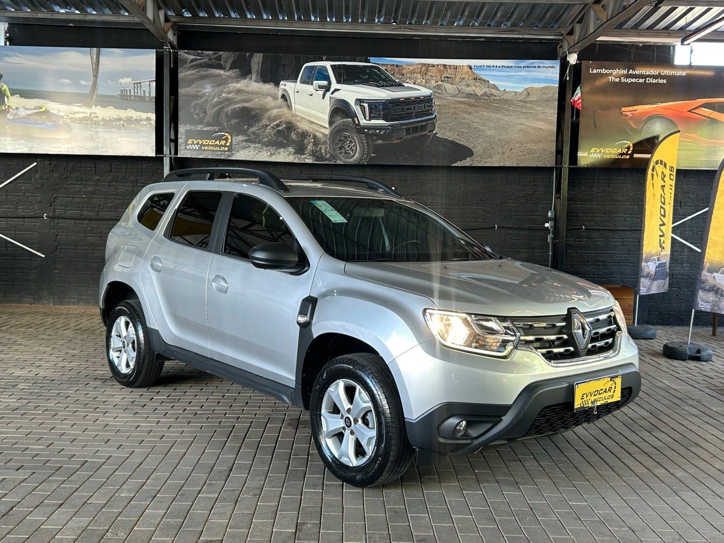 RENAULT DUSTER