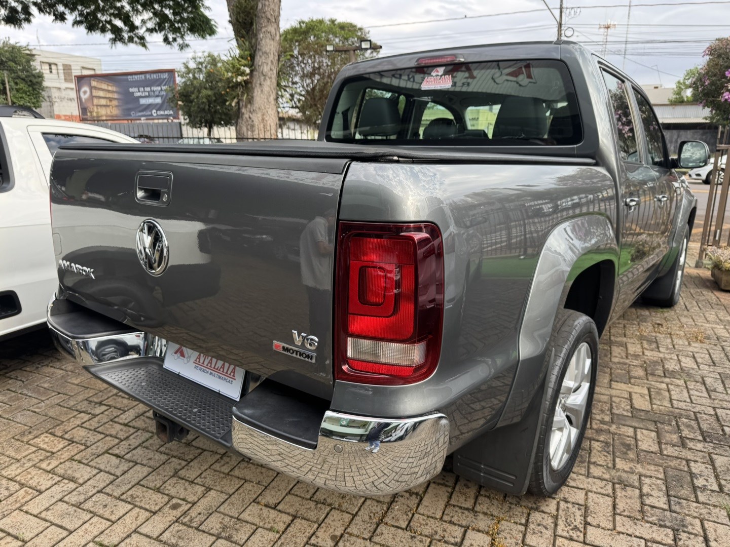 Volkswagen Amarok 3.0 V6 TDI Diesel Highline Cd 4motion Automático - foto 4