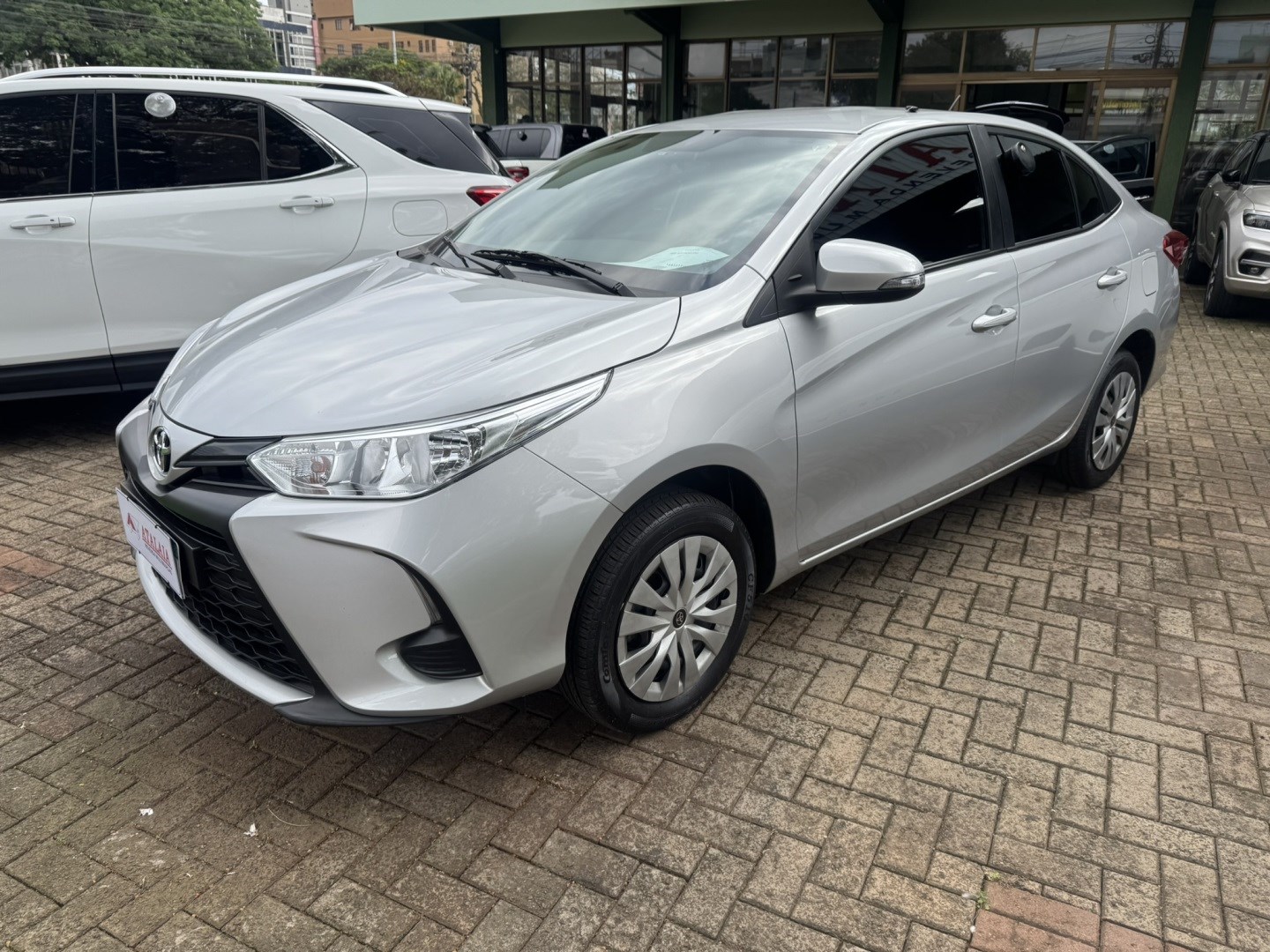 Toyota Yaris 1.5 16V Flex Sedan Xl Multidrive - foto 2