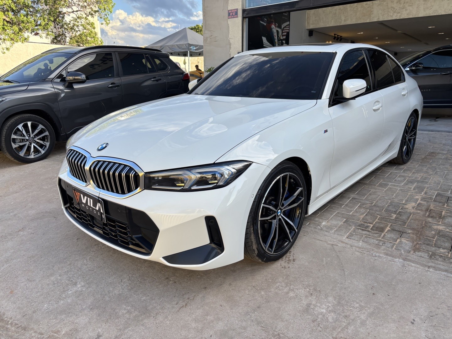 BMW 320i