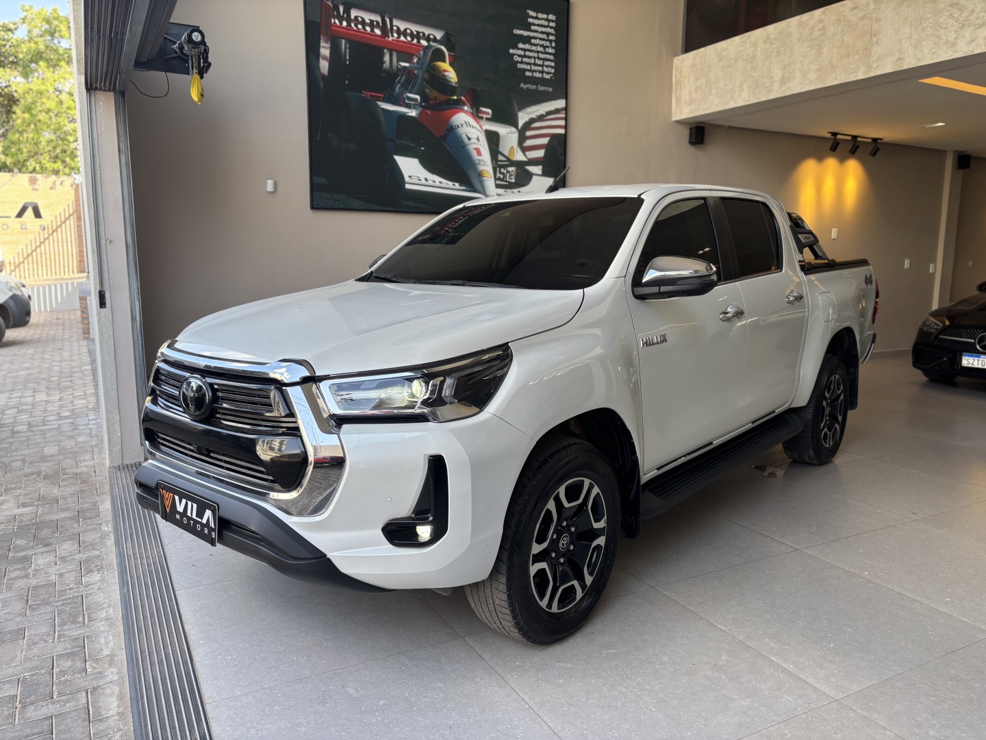 TOYOTA HILUX