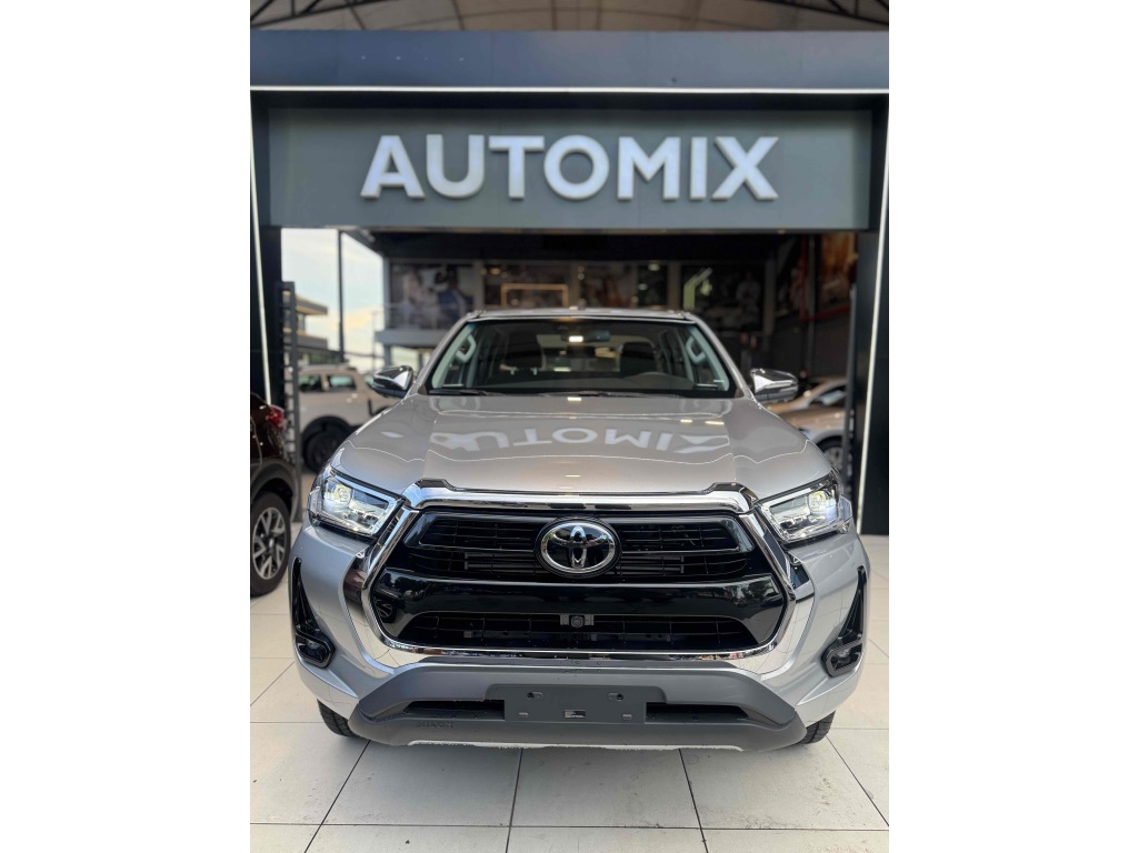 TOYOTA HILUX 2.8 D-4D TURBO DIESEL CD SRX 4X4 AUTOMÁTICO