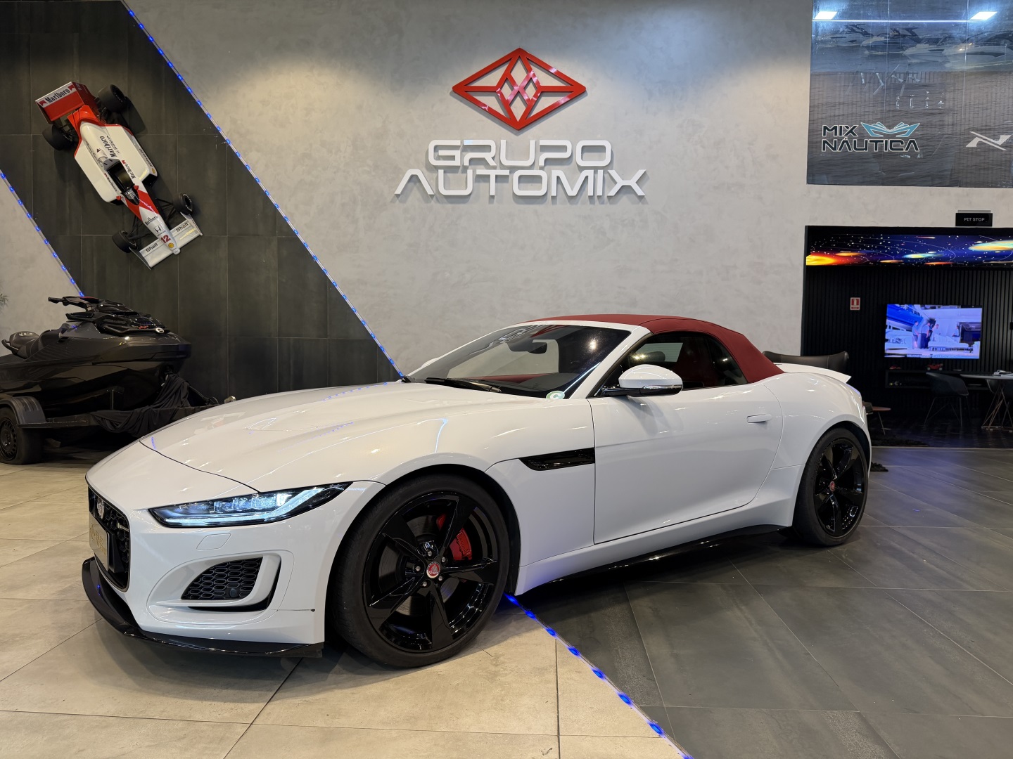 JAGUAR F-TYPE 2.0 P300 GASOLINA R-DYNAMIC COUPÉ AUTOMÁTICO