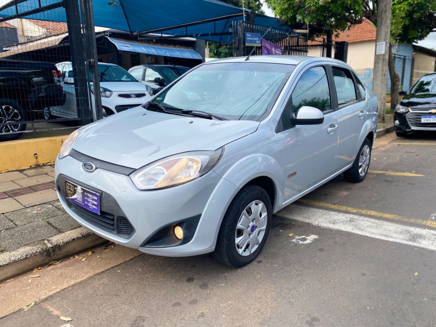 FORD FIESTA 1.6 ROCAM SEDAN 8V FLEX 4P MANUAL