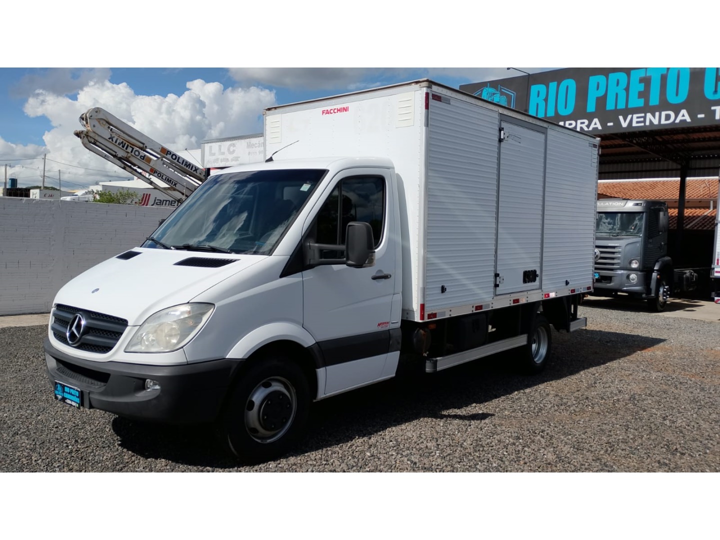 MERCEDES-BENZ SPRINTER 2.2 515 CDI FURGÃO 15 BI-TURBO DIESEL MANUAL