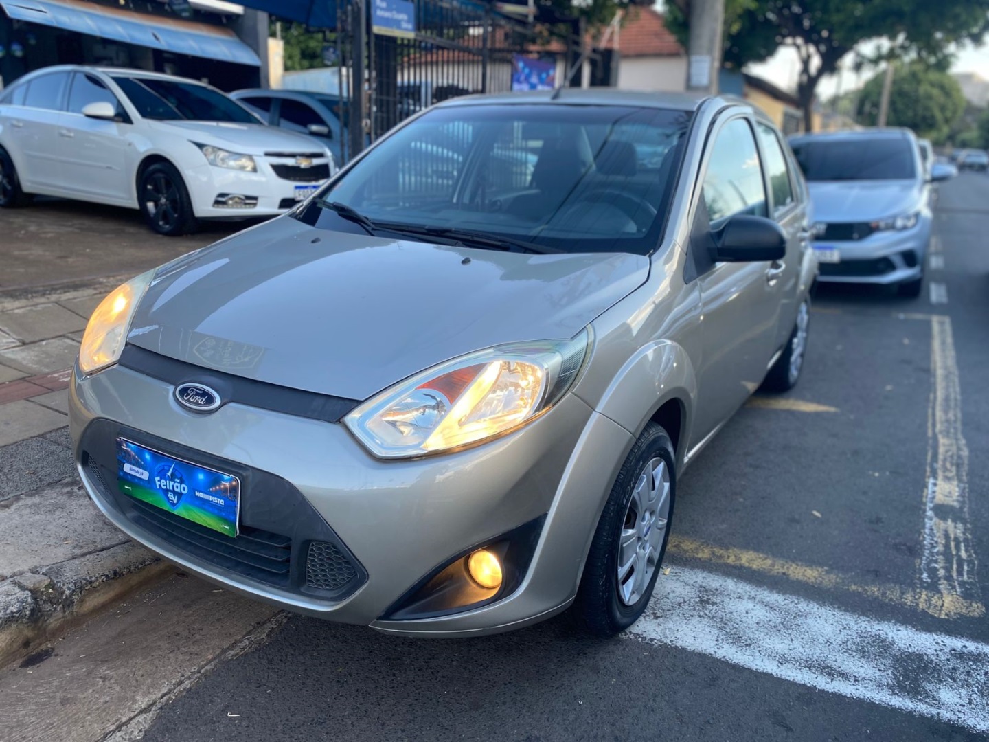FORD FIESTA 1.6 ROCAM SEDAN 8V FLEX 4P MANUAL