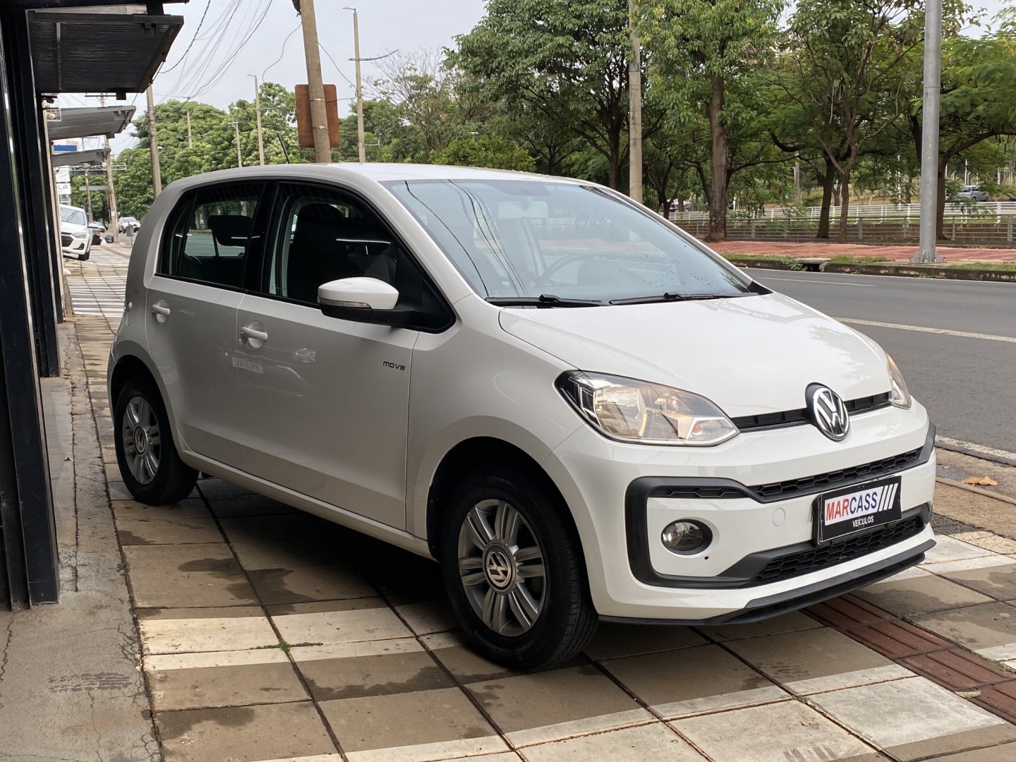 VOLKSWAGEN UP