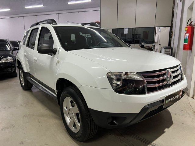 RENAULT DUSTER
