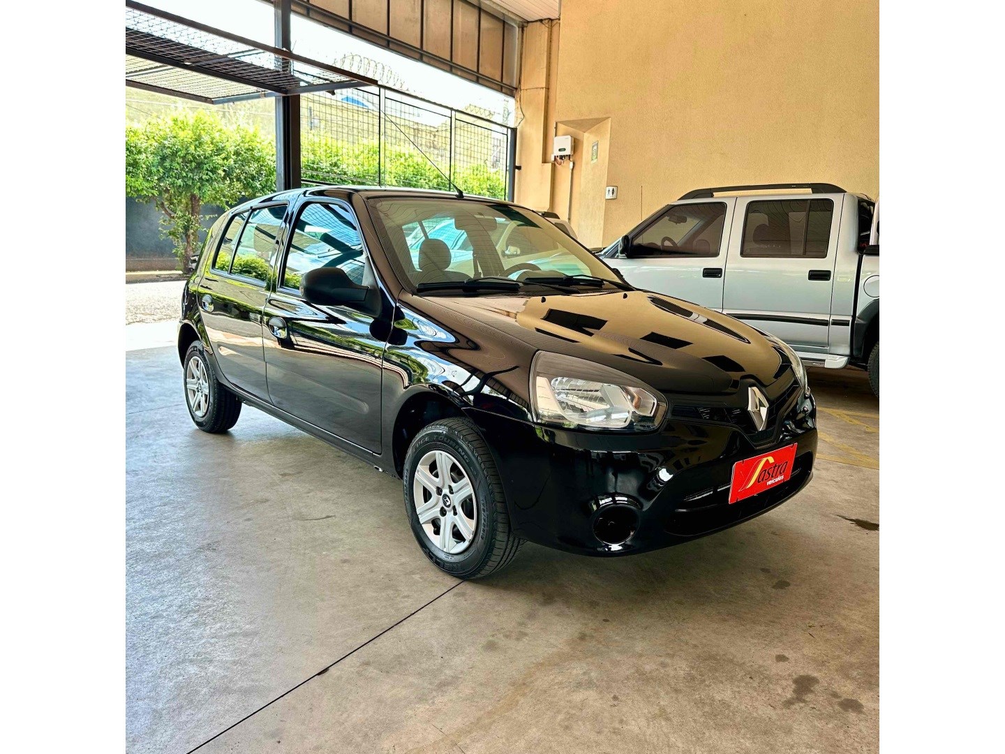 RENAULT CLIO 1.0 EXPRESSION 16V FLEX 4P MANUAL