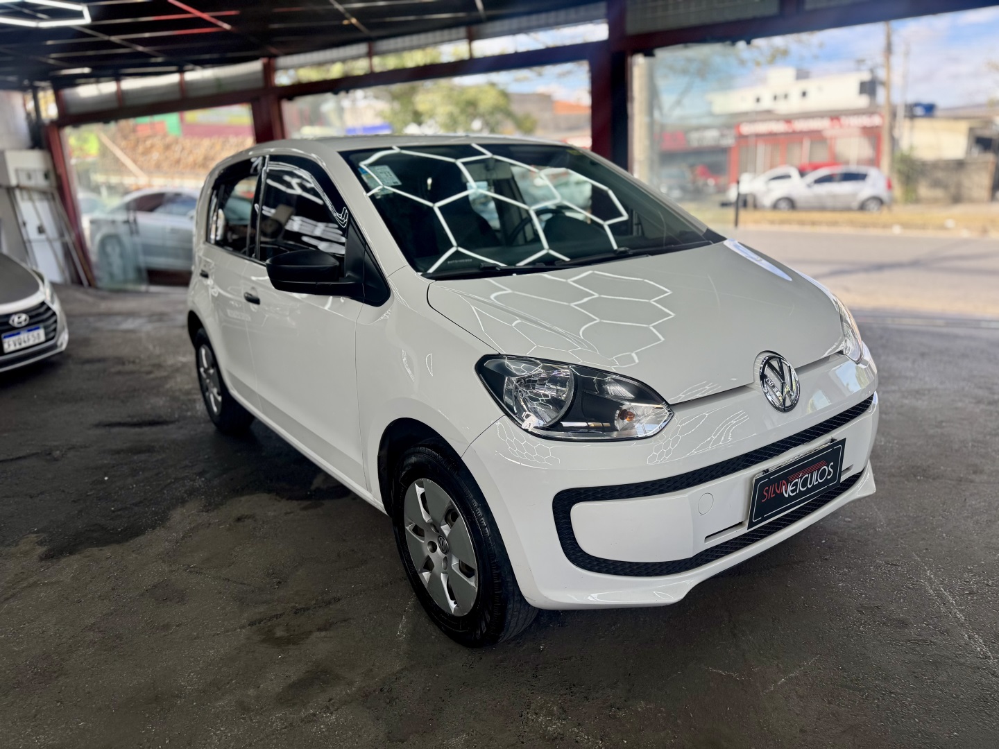 VOLKSWAGEN UP