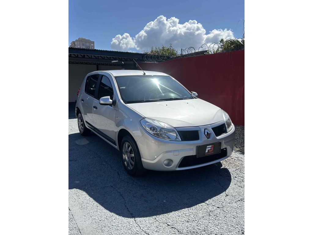 RENAULT SANDERO