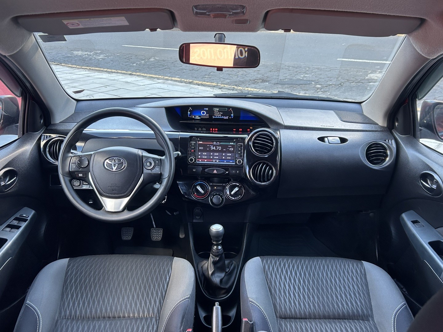 Toyota Etios 1.5 Xs 16V Flex 4P Manual - foto 12