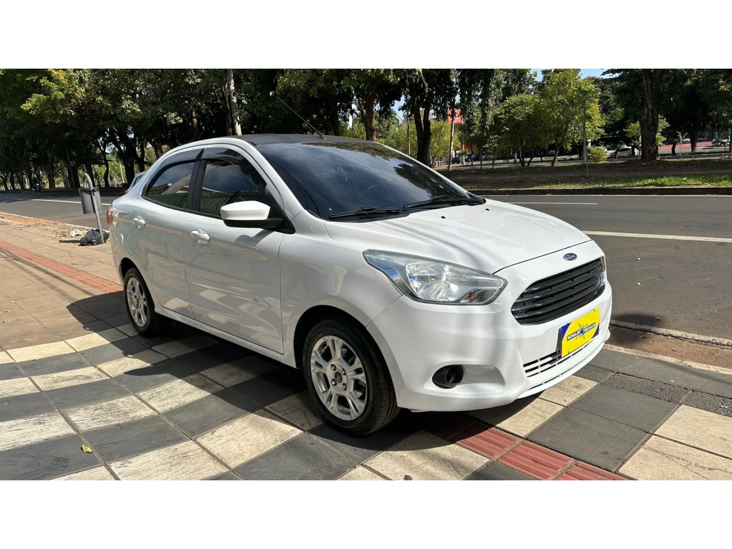 FORD KA SEDAN
